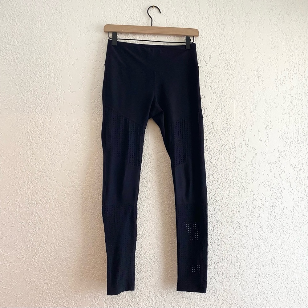 90 Degree by Reflex Black Vented Leggings Size Small